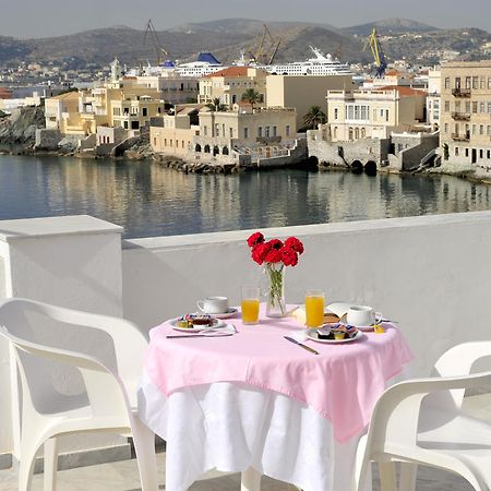 Sea Colours Rooms & Apartments 에르무폴리 객실 사진